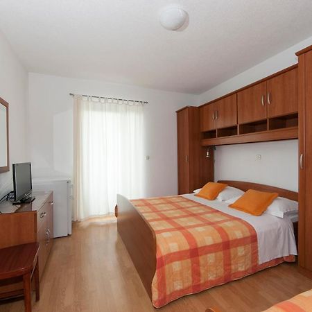 Apartments Milana 2 Tucepi Ngoại thất bức ảnh