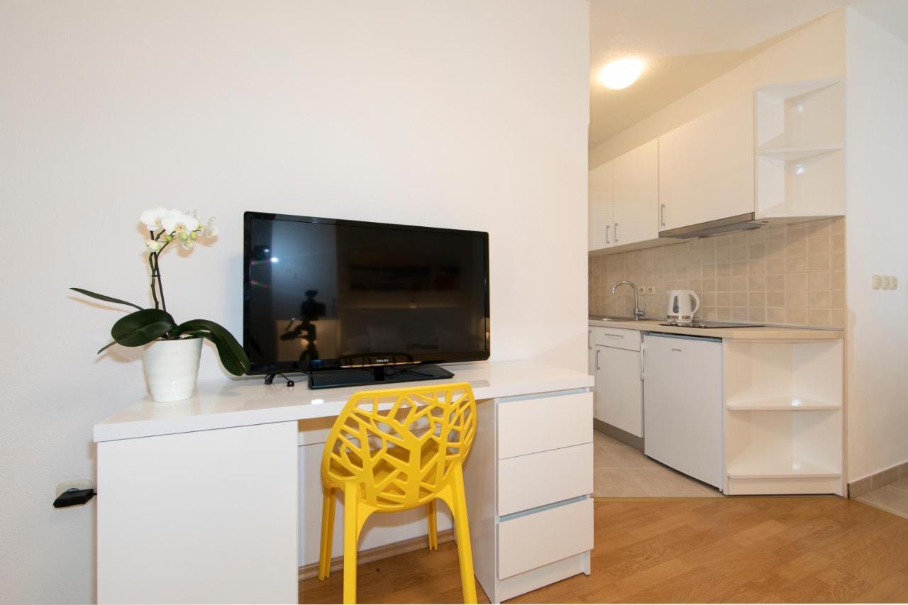 Apartments Milana 2 Tucepi Ngoại thất bức ảnh