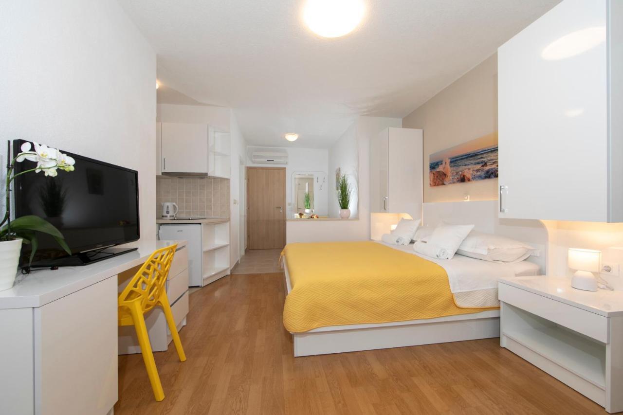 Apartments Milana 2 Tucepi Ngoại thất bức ảnh