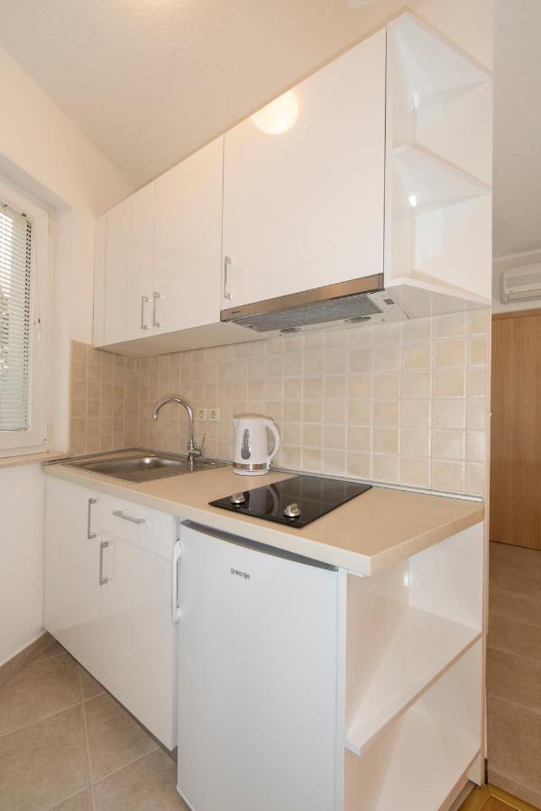 Apartments Milana 2 Tucepi Ngoại thất bức ảnh