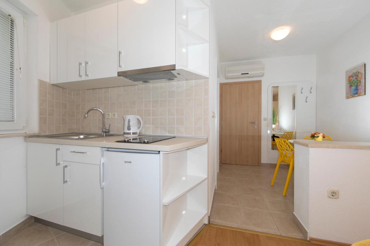 Apartments Milana 2 Tucepi Ngoại thất bức ảnh