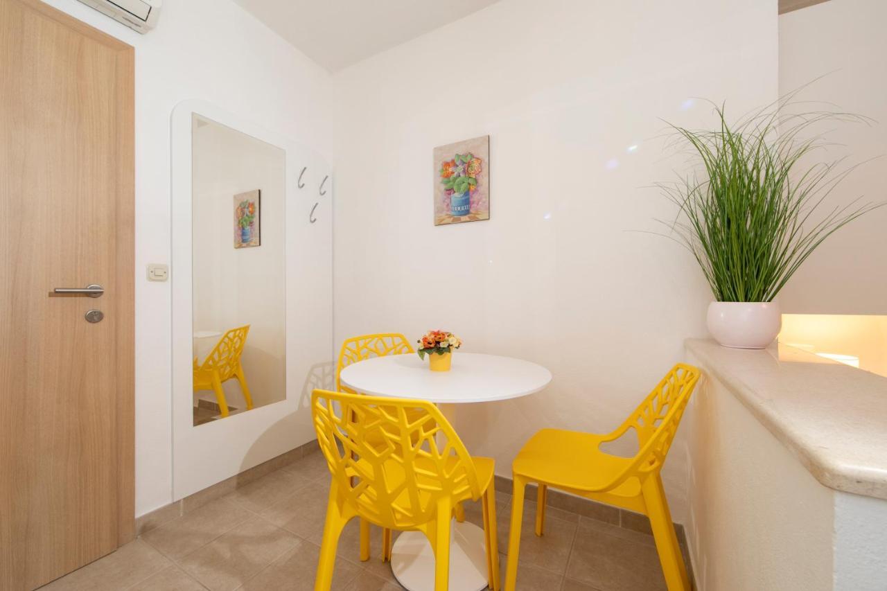 Apartments Milana 2 Tucepi Ngoại thất bức ảnh