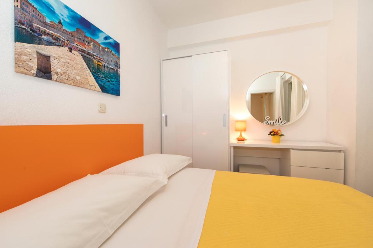 Apartments Milana 2 Tucepi Ngoại thất bức ảnh