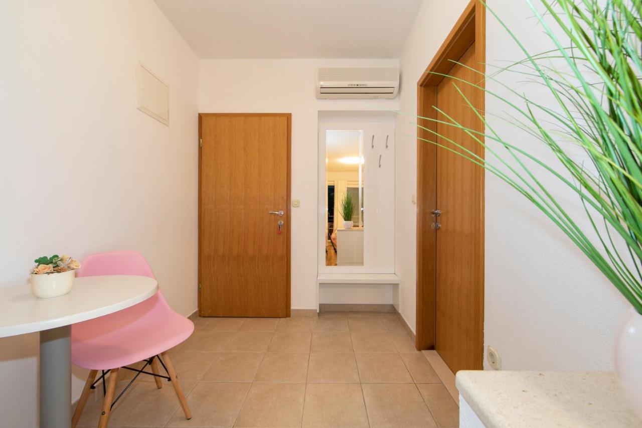 Apartments Milana 2 Tucepi Ngoại thất bức ảnh