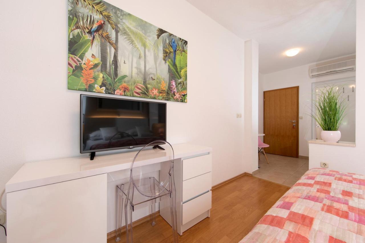 Apartments Milana 2 Tucepi Ngoại thất bức ảnh