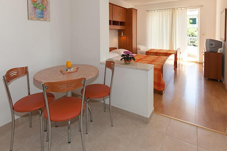 Apartments Milana 2 Tucepi Ngoại thất bức ảnh