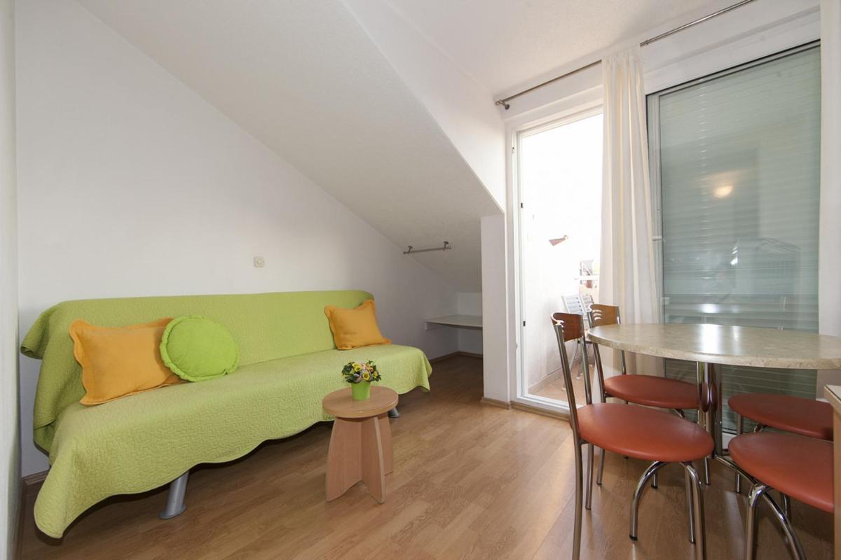 Apartments Milana 2 Tucepi Ngoại thất bức ảnh
