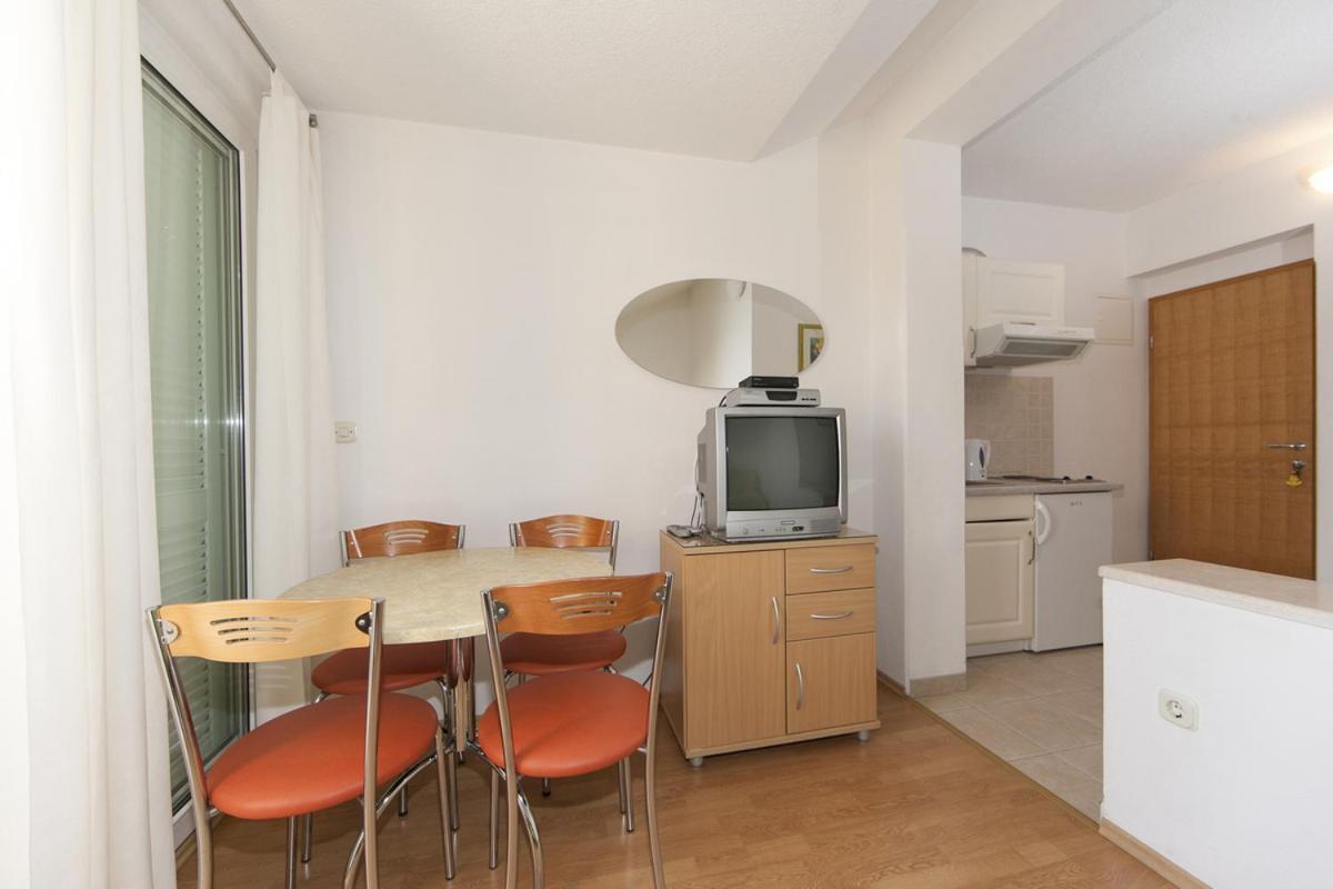 Apartments Milana 2 Tucepi Ngoại thất bức ảnh