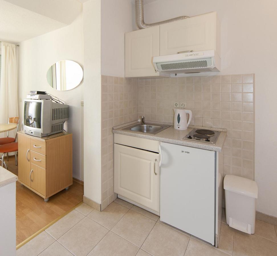Apartments Milana 2 Tucepi Ngoại thất bức ảnh