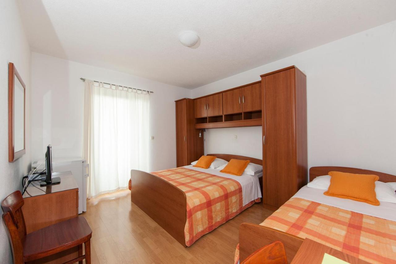 Apartments Milana 2 Tucepi Ngoại thất bức ảnh