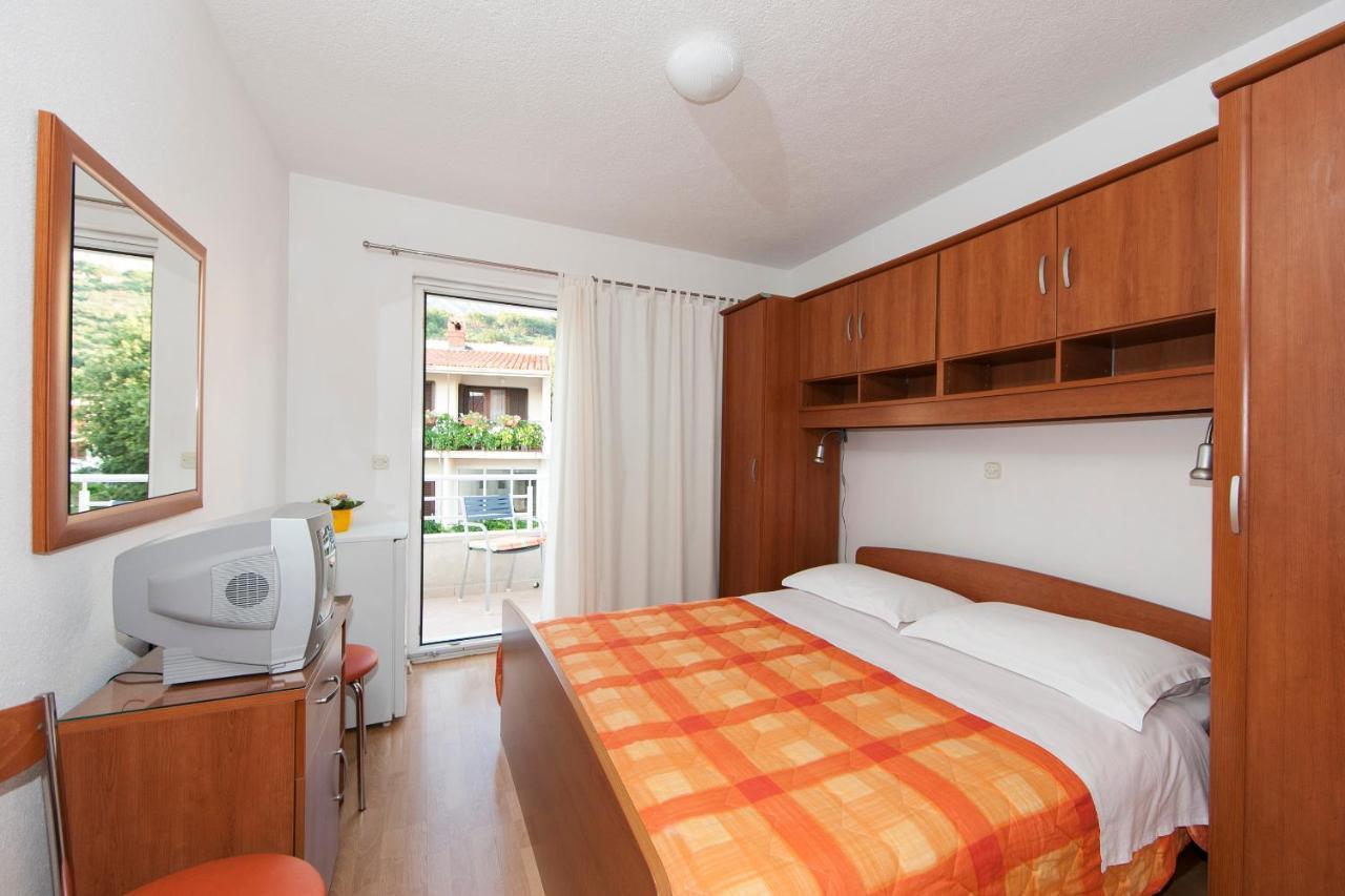Apartments Milana 2 Tucepi Ngoại thất bức ảnh