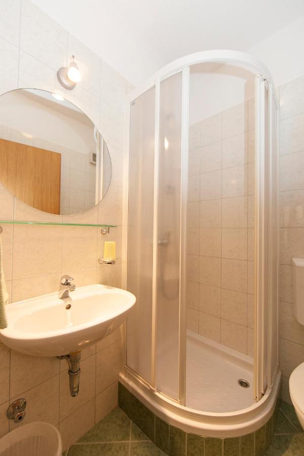 Apartments Milana 2 Tucepi Ngoại thất bức ảnh
